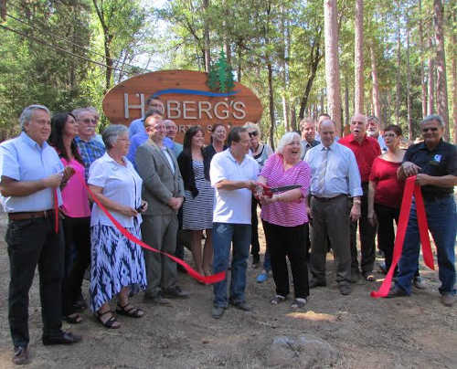 081414hobergsribboncutting