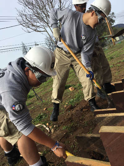 dec2016americorpshovels